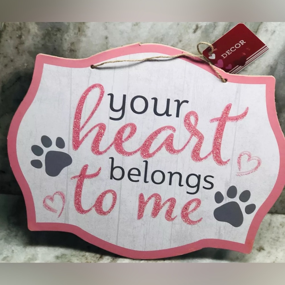 Paw-print Heart Wall Sign with Pink Border🐾